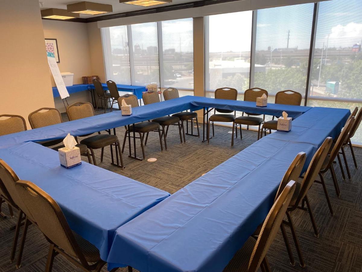 Holiday Inn Express & Suites Albuquerque Historic Old Town By Ihg Екстер'єр фото